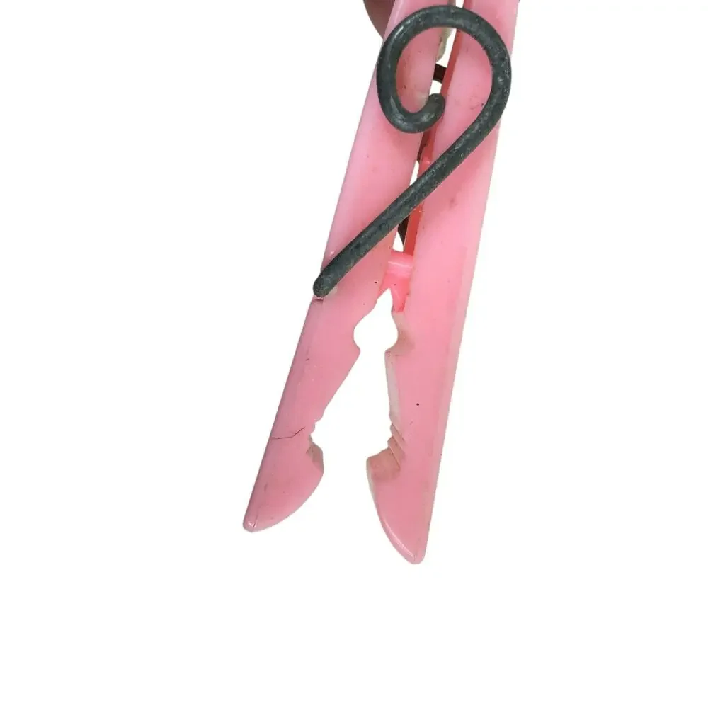 Vintage Storm‎ Pale Pink Plastic Clothes Pin Metal Spring